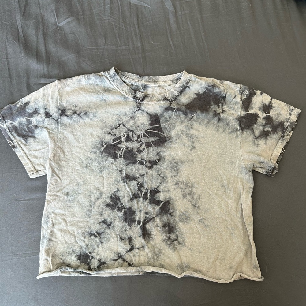Tie-Dye Cutoff Crop Top